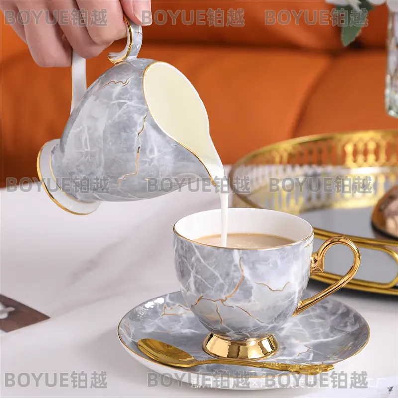 طقم فناجين قهوة وصحون من البور - مراجعة Coffee Tea Box وسعره