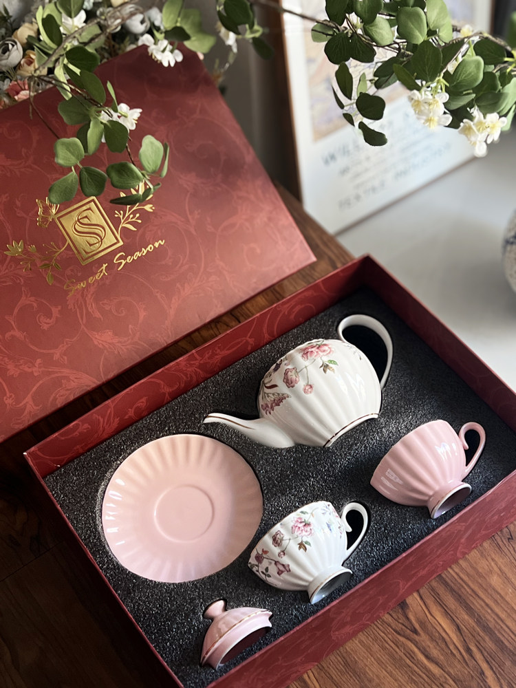 طقم أكواب قهوة بسيط على الطراز - مراجعة Coffee Tea Gift وسعره